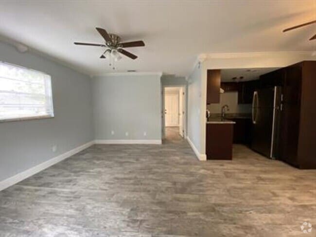Building Photo - 605 92nd Ave N Rental