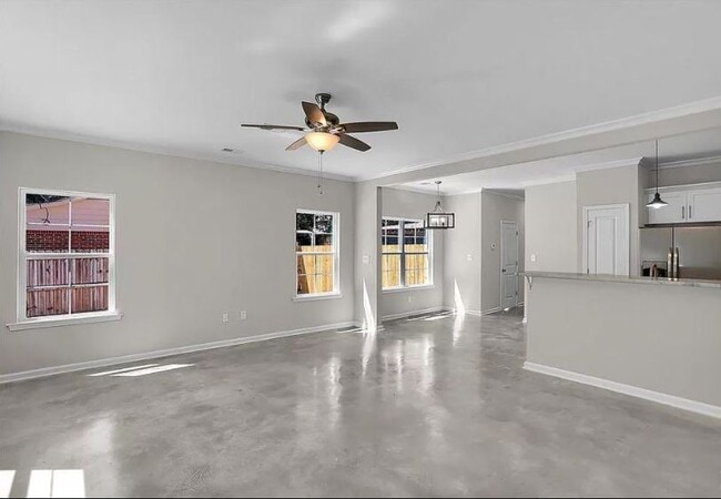 Building Photo - 5018 Wilburn Ave