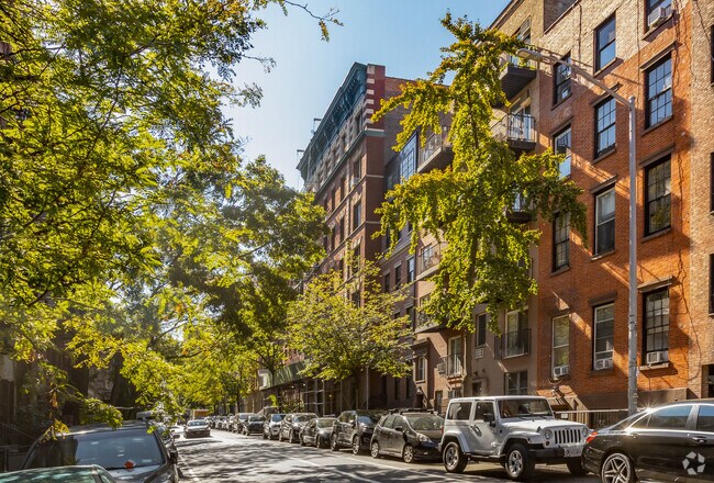 Photo - 234 W 21st St