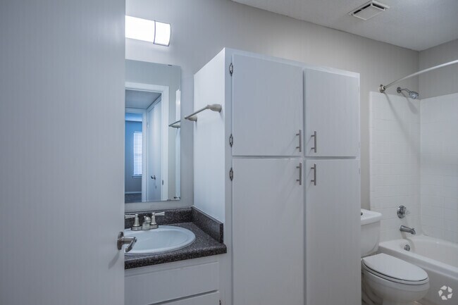 1 BR, 1 BA - Renovated - 750 SF