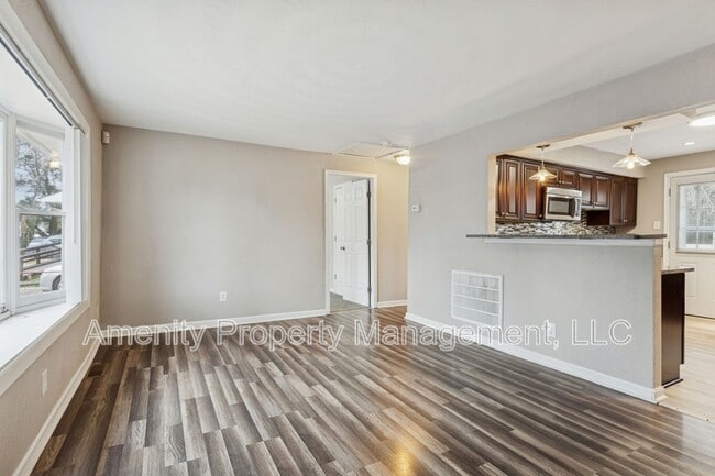 Photo - 511 Henderson St