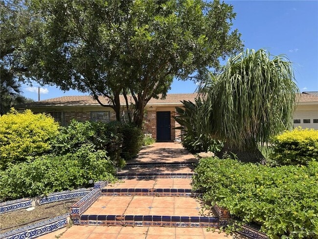 Photo - 39 Redbud Ave