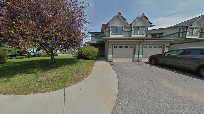 PET FRIENDLY, 3 bedroom 2 1/2 bathroom con... - PET FRIENDLY, 3 bedroom 2 1/2 bathroom con... Condo Unit 4