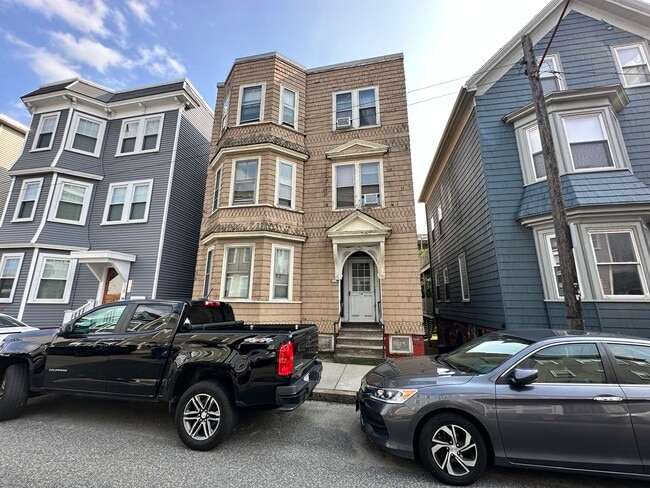 Photo - 18 Washburn St Apartments Unit 3