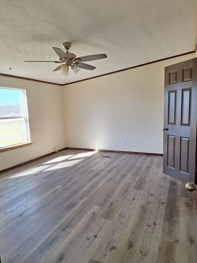 Photo - Great 4 Bed, 2 Bath Rental on over 1.25 ac...