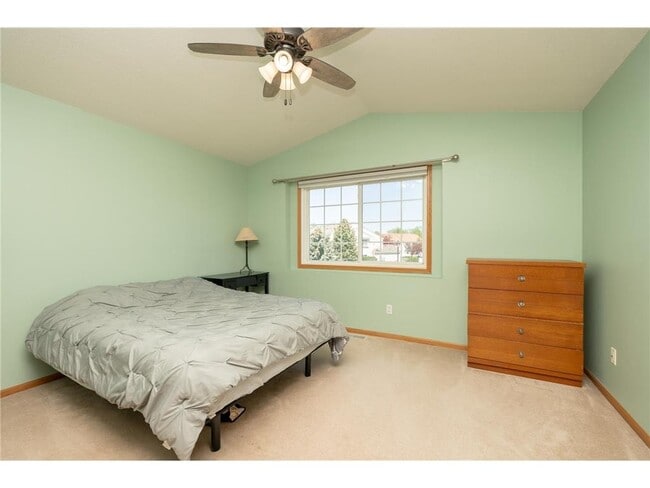 Photo - 9277 Inland Ln N