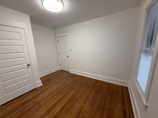 Photo - 2319 SW 9th St