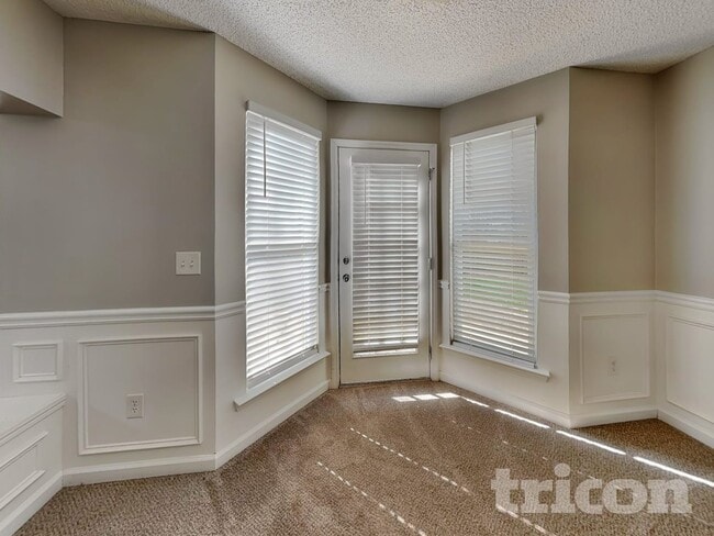 Photo - 111 Darbys Run Way