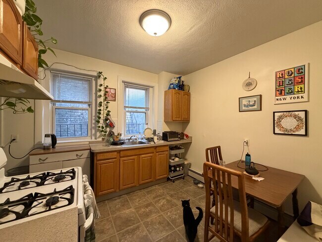 Photo - 2 Central St Unit #4