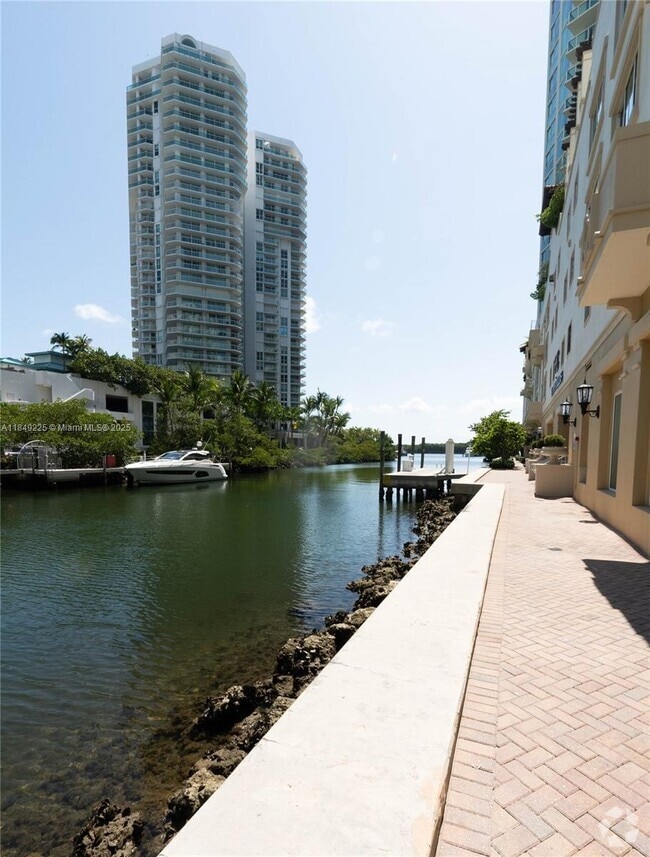 Building Photo - 150 Sunny Isles Blvd Rental