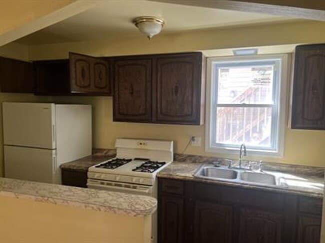 Photo - 1222 Broadway Ave Unit 1