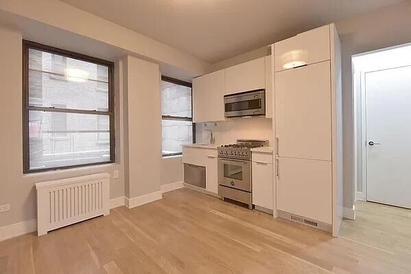 308 W 30th St Unit 2A