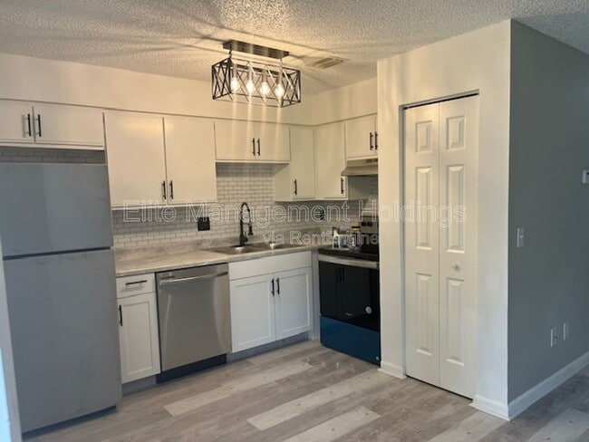 Building Photo - 1595 40th Ave Unit K3