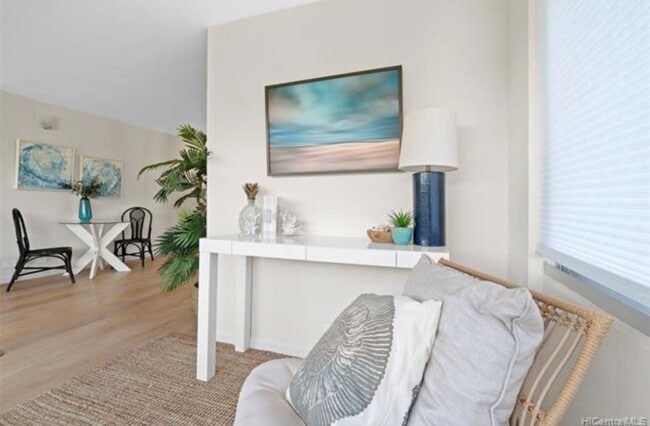 Photo - Makiki - Spacious one bedroom, one bath at... Unidad 403