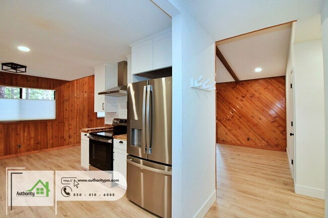 Photo - 30522 Sleepy Hollow Dr