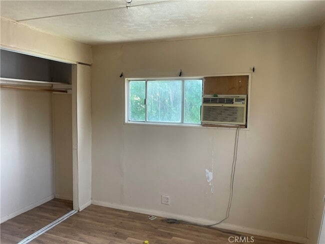 Photo - 49328 Blanche Ave