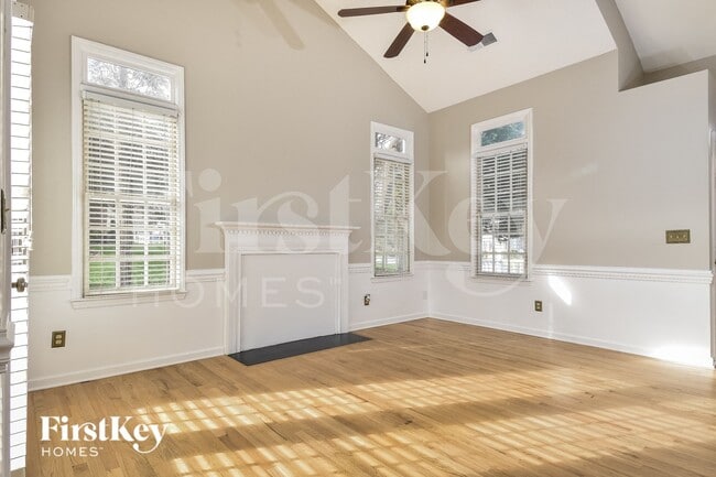 Photo - 6980 Avenbury Cir