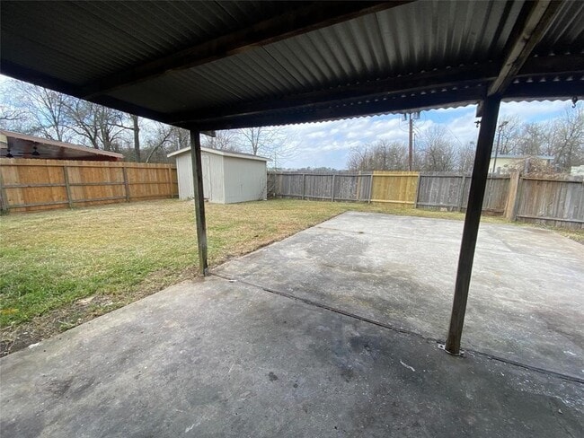 Building Photo - 943 Sterling Green Dr S