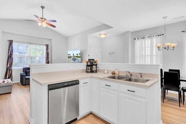 Photo - 132 Woodward Rd
