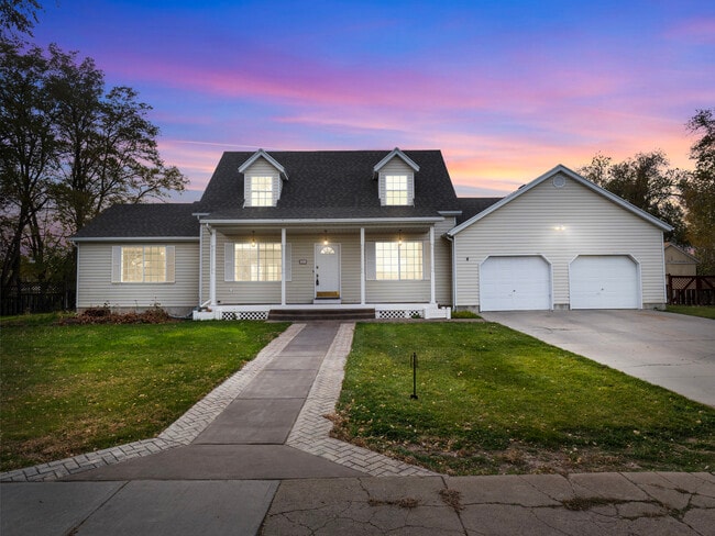 Building Photo - 283 W Clark St