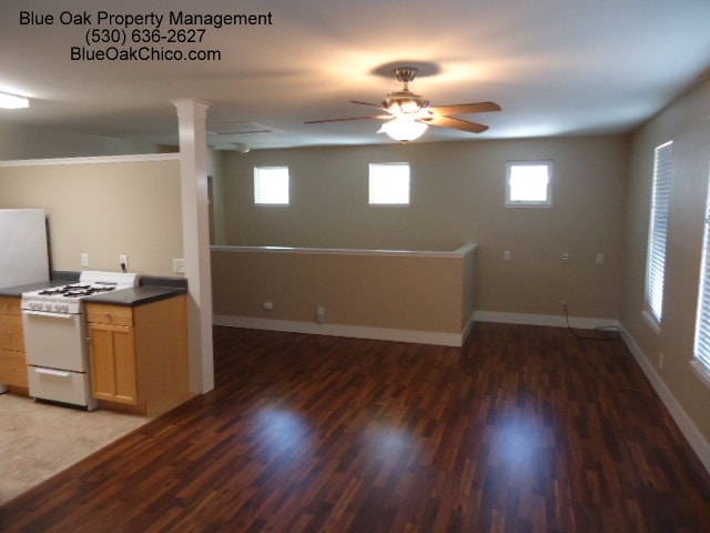 Photo - 2371 England St