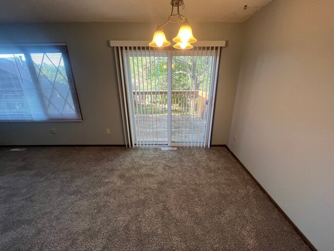 Photo - 215 Elton Hills Dr NW