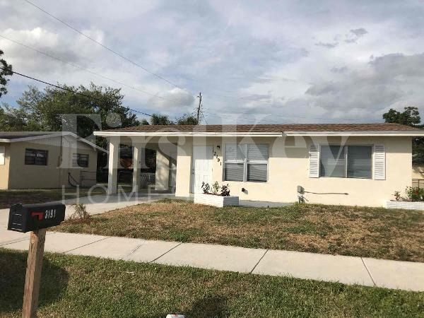 Building Photo - 3191 NW 5th St Rental