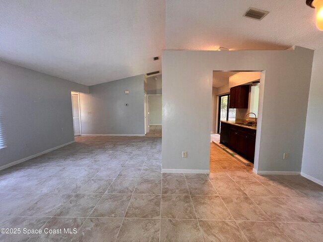 Photo - 1480 Amador Ave NW