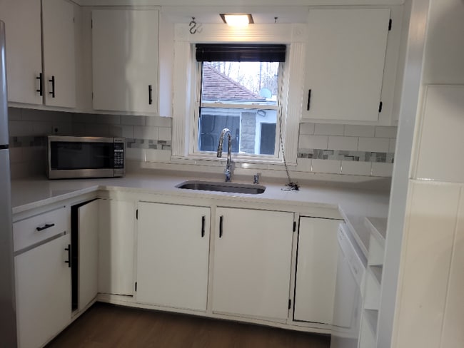 Photo - 37 Byron St Unit 1