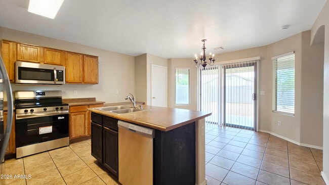 Photo - 25805 W Dunlap Rd