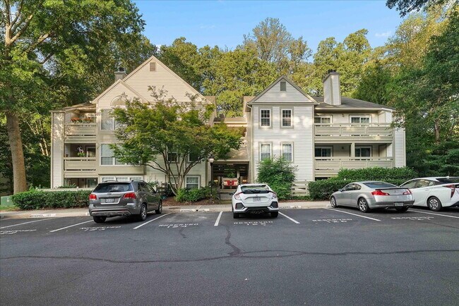 Building Photo - Welcome to Karbon Hill! Unit #F Rental