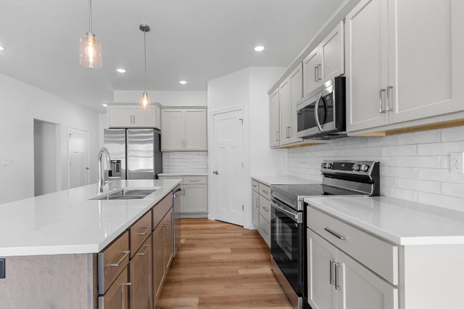 Photo - 2716 Saffron Pl