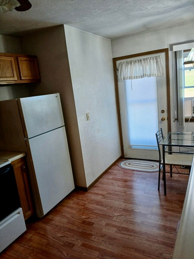 Photo - 142 Homestead Ln Unit #2