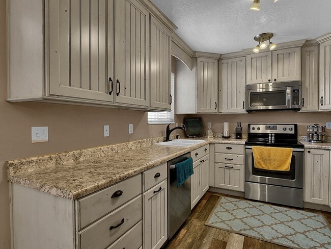 Photo - 256 Bliss Ct