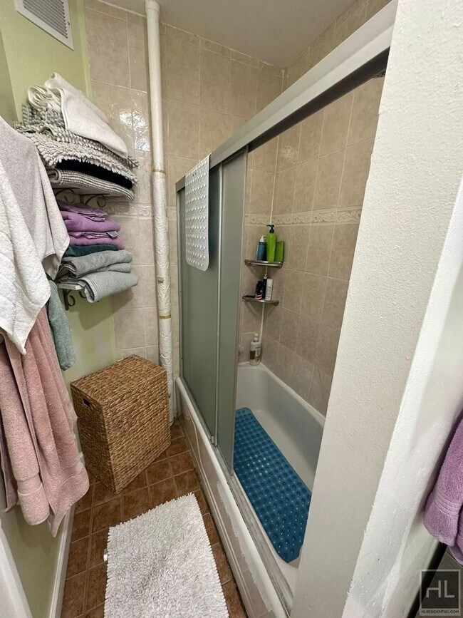 Photo - EASTCHESTER ROAD Unit 1