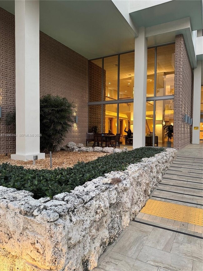 Photo - 2899 Collins Ave Unit 936