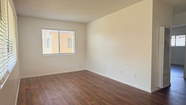Photo - 974 Merritt Dr Unit 10