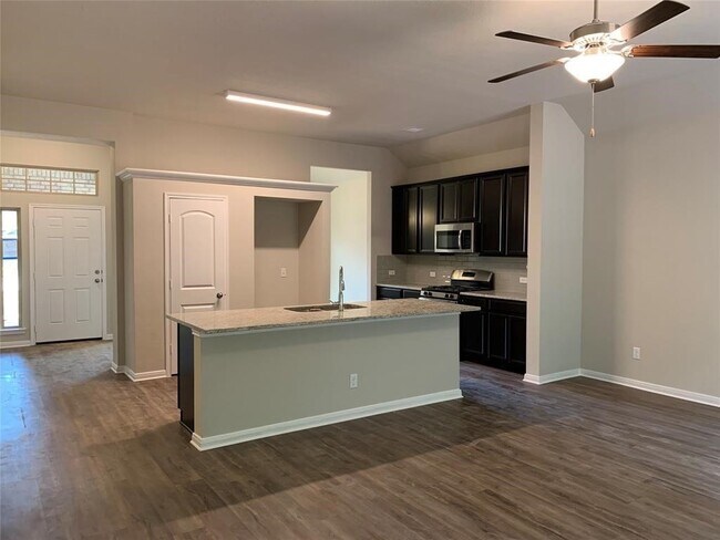 Photo - 994 Arbor Crossing