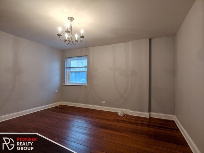 Photo - 5029 N Harding Ave Unit G