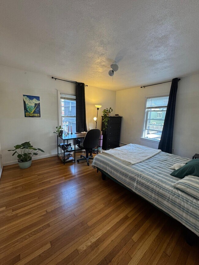 Photo - 19 Hunting St Unit 2