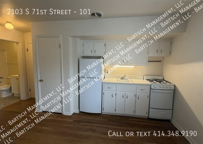 Photo - 2103 S 71st St Unit 101