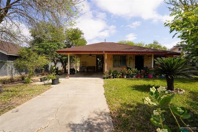 2803 Minnie Ave