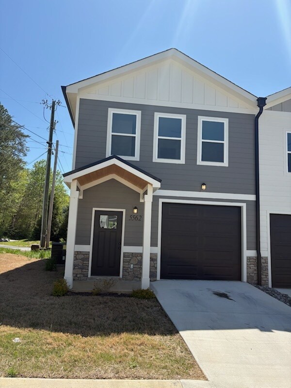 Photo - 5562 Stream Ln