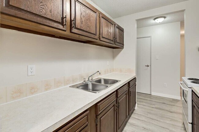 Photo - William Manor