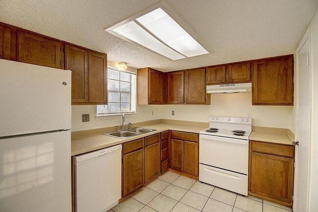 Photo - 2314 Capitan Dr