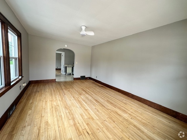 Building Photo - 801 Melrose Ave Rental