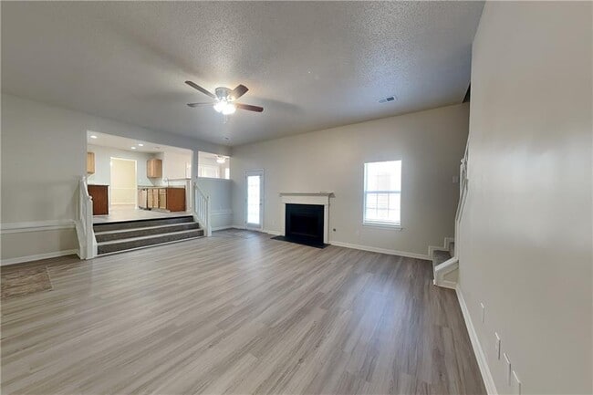 Photo - 137 Legend Creek Dr