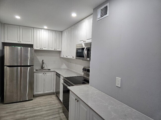669 W Oakland Park Blvd Unidad 205B