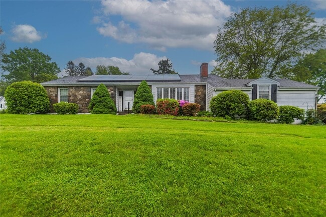 Photo - 37 Clover Hill Dr House