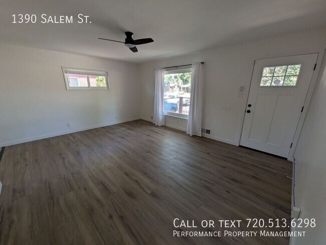 Photo - 1390 Salem St